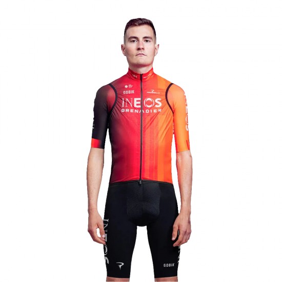 Bekleidung Herren Gobik Ineos Grenadiers 2025 Plus 2.0 weste Bekleidung Herren Gobik Ineos Grenadiers 2025 Plus 2.0 weste